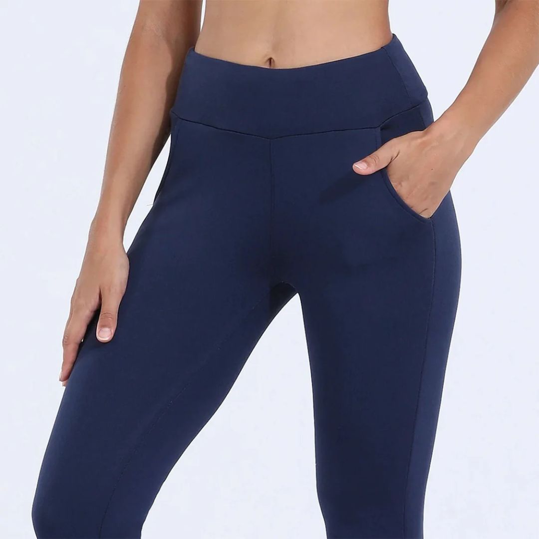 Varma fodrade damleggings med hög midja. Håller dig skön i kallt väder. Stretchiga vintertights.
