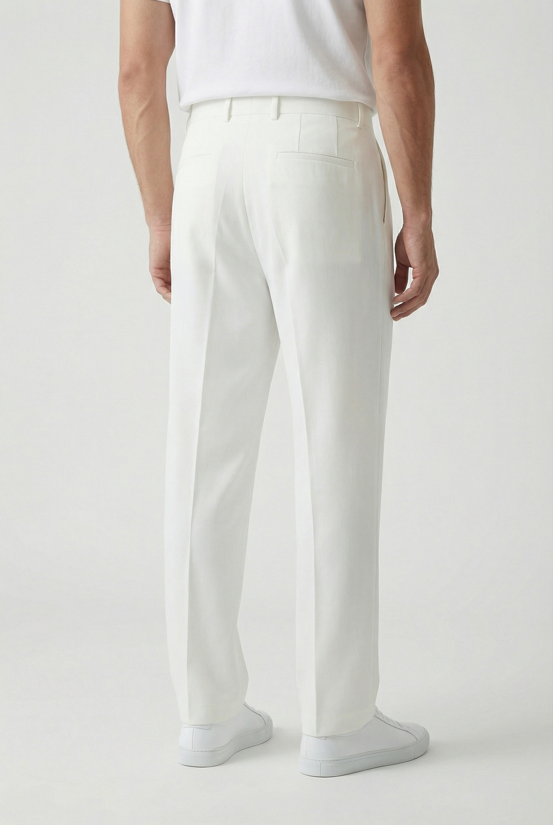 Snygga skräddade herrbyxor i elegant snitt. Perfekta som bekväma arbetsbyxor eller för en dressad vardagsstil.