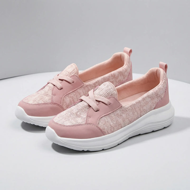 Fritidsskor dam Phoebe. Lätta slip-on sneakers för optimal komfort och stöd hela dagen.