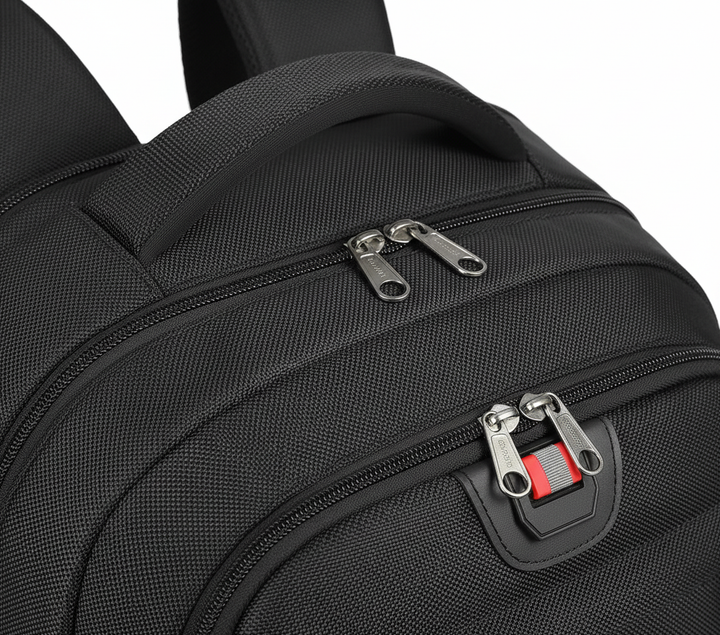 Mångsidig TechnoPack skol- & vardagsryggsäck, bekväm med vadderade remmar & utrymme för allt viktigt.