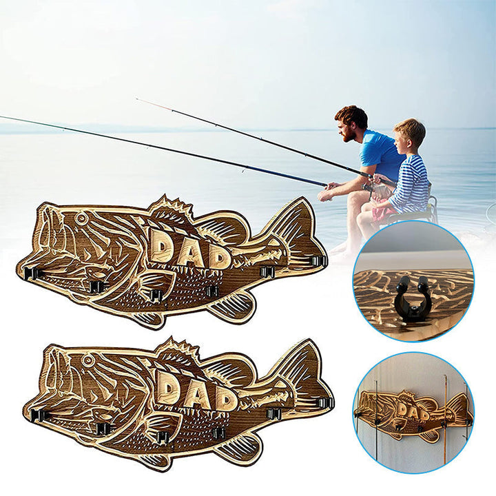 Väggmonterad trä fiskespöhållare för sportfiskare, rymmer sex spön, elegant design perfekt för stuga eller sjöhus.