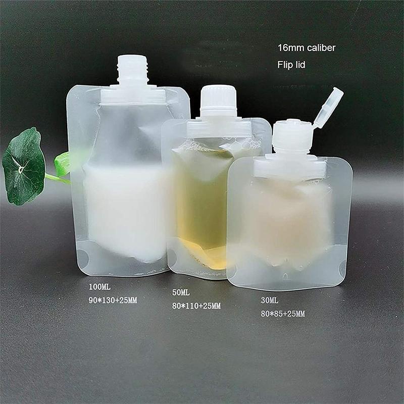 "Transparent påfyllningsbara reseflaskor set, kompakt design för schampo och duschgel, miljövänligt material."