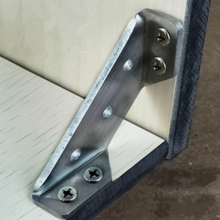 "Triangulärt rostfritt stålstöd, silverfinish, robust och korrosionsbeständig design för strukturellt stöd och hållbarhet."