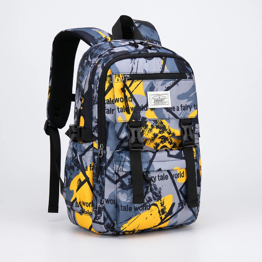 Smart skolryggsäck för ungdom med abstrakt design. Vattentålig, organiserad & med laptopfack för skolan.