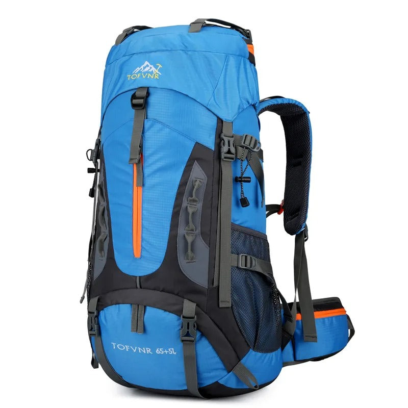 Unisex reseryggsäck, 45L, vattentät. Organiserad för packning på vandring och campingäventyr.