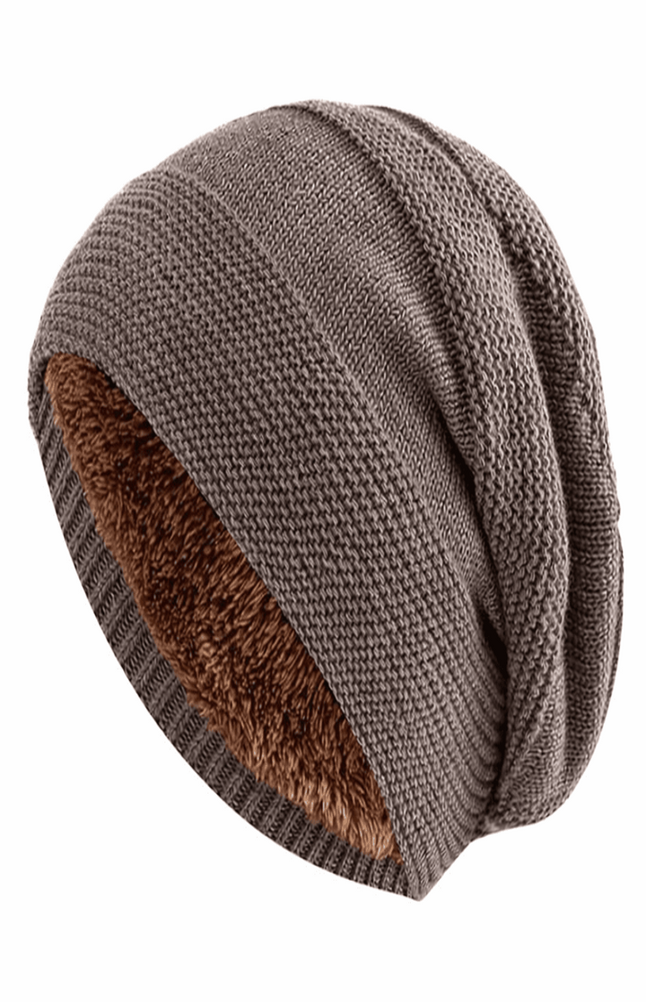 Höst- och vintermössa, stickad, slouchy och varm. Bekväm unisex accessoar.