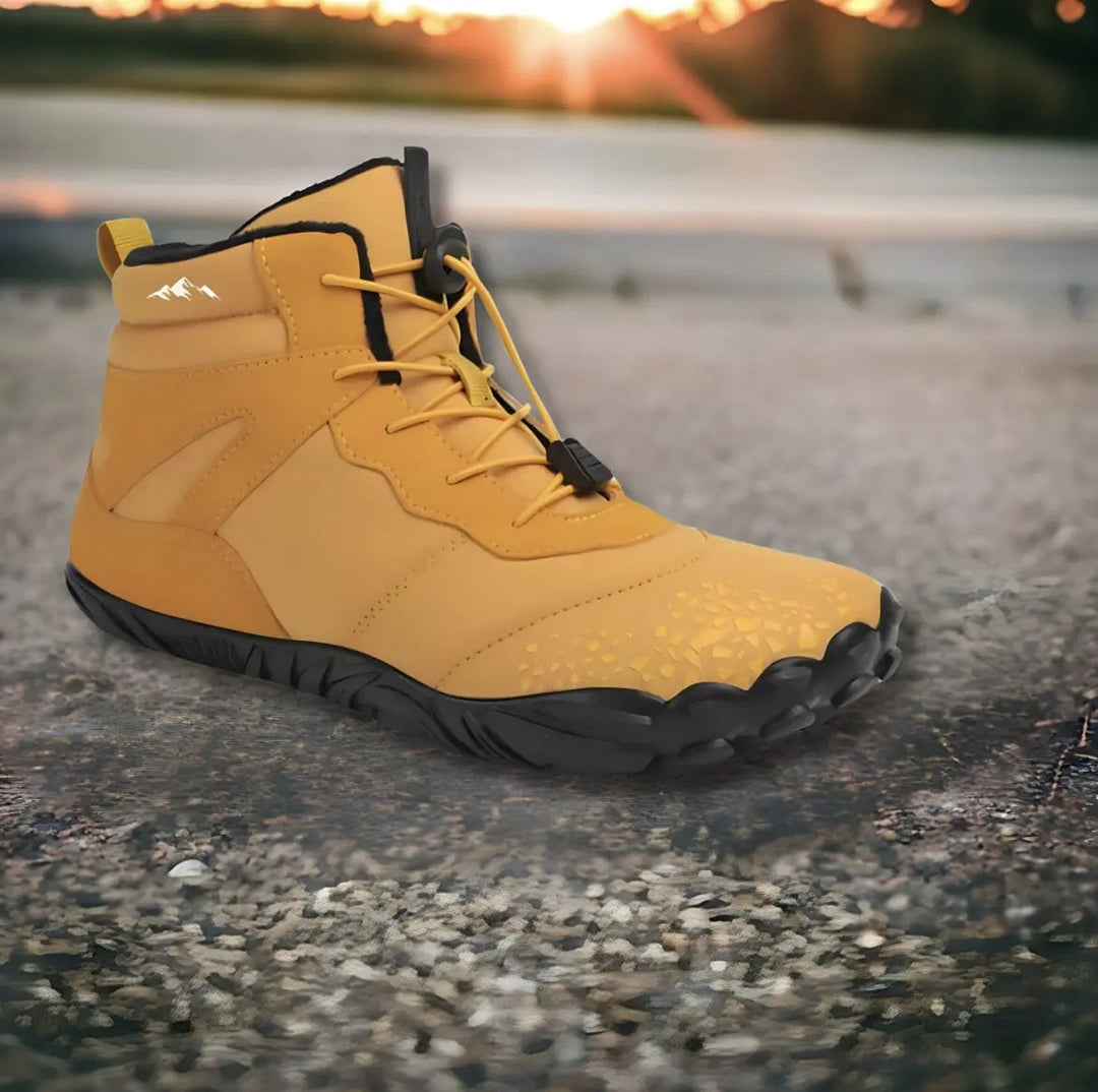 Svarta barfotaskor Bailey med rymlig, bred tåbox. Perfekta flexibla unisex skor för vardag och träning.