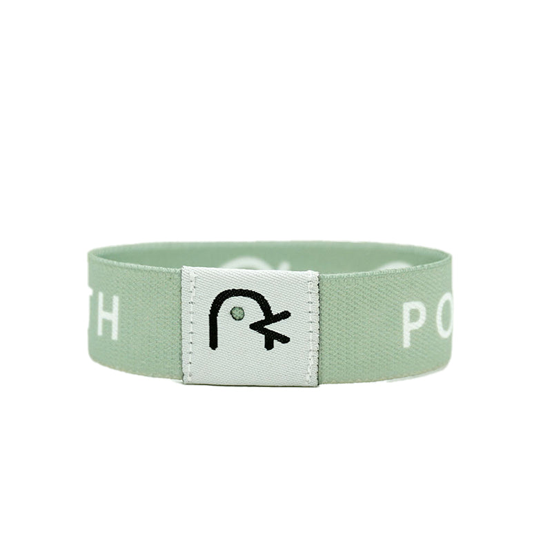 "Unisex bibelarmband med NFC-funktion, justerbart polyesterband, flerfärgat. Stilfullt och meningsfullt accessoarval."