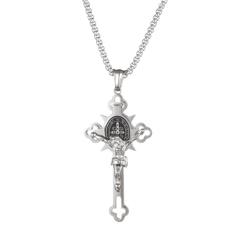"Unisex exorcism kors halsband med Sankt Benedictus medalj i guld, detaljerad design för stil och andligt skydd."