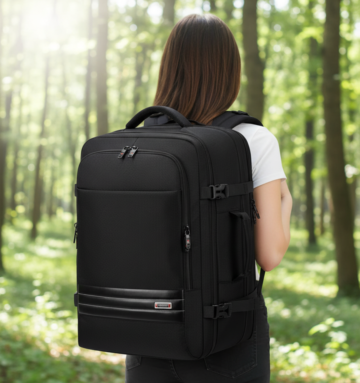 Unisex expanderbar reseryggsäck VoyageBack med smart förvaring, idealisk för packning och resor.