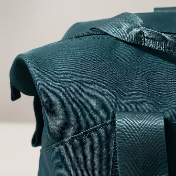 Vattentät duffelväska för handbagage, expanderbar design för extra packning. Unisex och redo för alla resor.