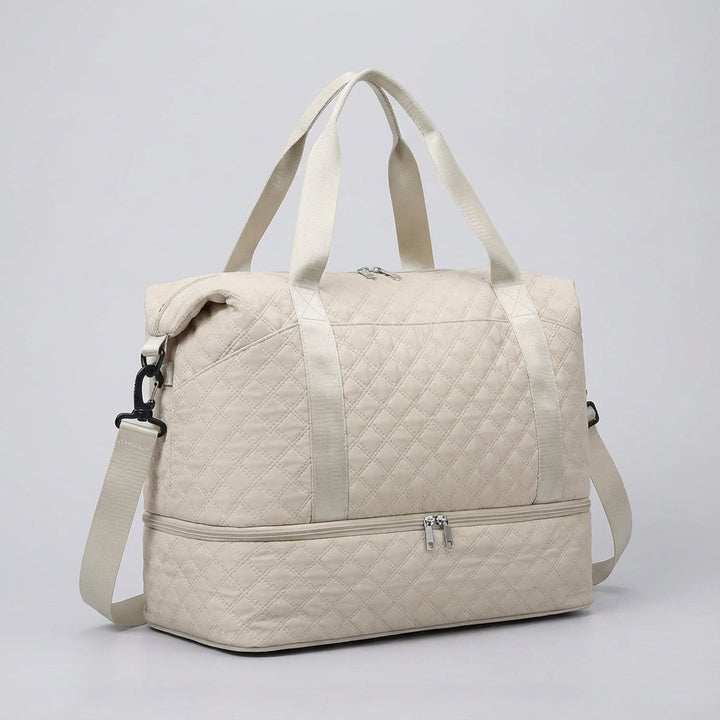 Vattentät expanderbar weekendväska i polyester, perfekt som duffelväska och handbagage för smidig packning på resan.