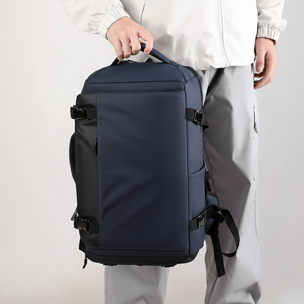 HydroPack laptopväska med smarta, organiserade fack för säker förvaring av laptop och annan teknik.