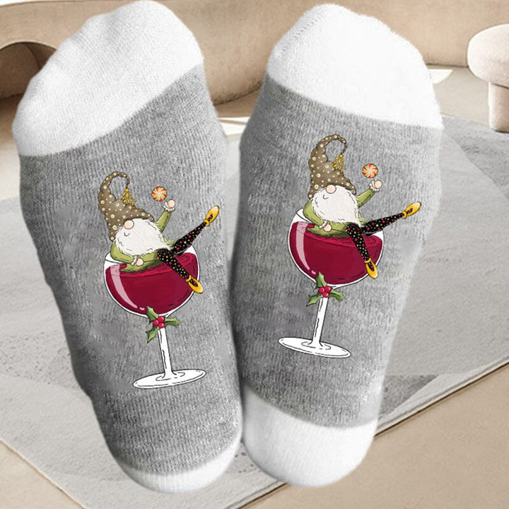 "Unisex julstrumpor med vinglasmönster i livliga färger, perfekt för festliga tillfällen. Bekväma och stretchiga."