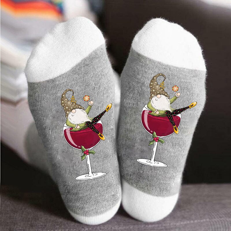 "Unisex julstrumpor med vinglasmönster i livliga färger, perfekt för festliga tillfällen. Bekväma och stretchiga."