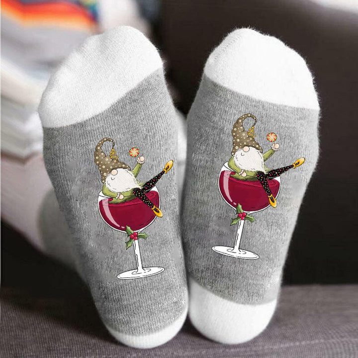 "Unisex julstrumpor med vinglasmönster i livliga färger, perfekt för festliga tillfällen. Bekväma och stretchiga."