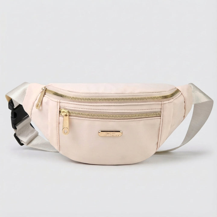 LightPouch: Lätt unisex midjeväska i slitstark nylon. Perfekt som crossbody- eller axelväska för alla äventyr.