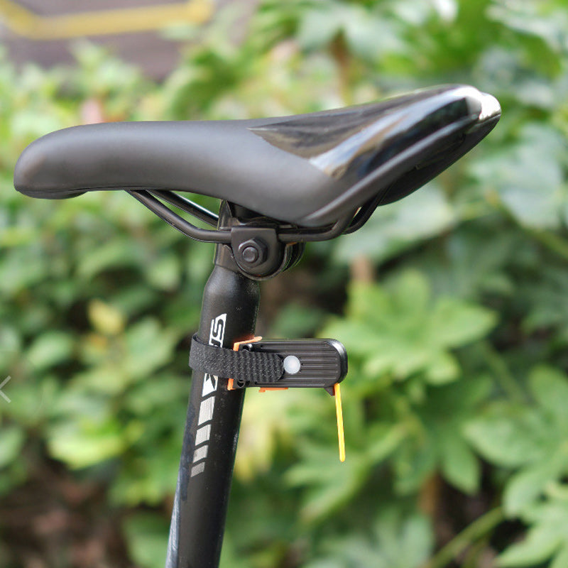 "Unisex LED-baklykta för cykel, elegant design, hög synlighet, flera färger, lång batteritid, perfekt för dag och natt"