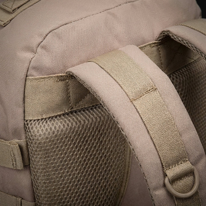 Lättviktig & organiserad NomadLite 30L unisex ryggsäck. Handbagagestorlek för flyg & korta resor.