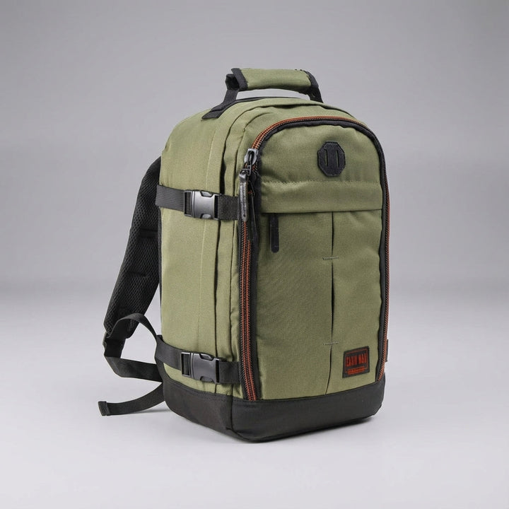 NomadLite 30 liters reseryggsäck. Kompakt, lättviktig & perfekt som handbagage för effektiva flygresor.