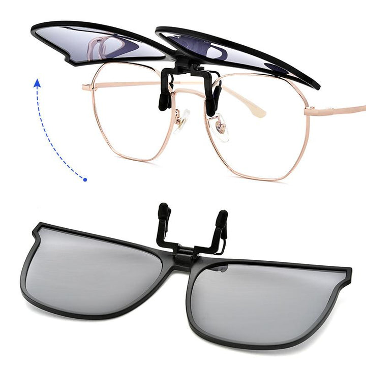 Unisex polariserade clip-on solglasögon med lätt flip-up funktion. Skyddande UV linser för klarhet och komfort.