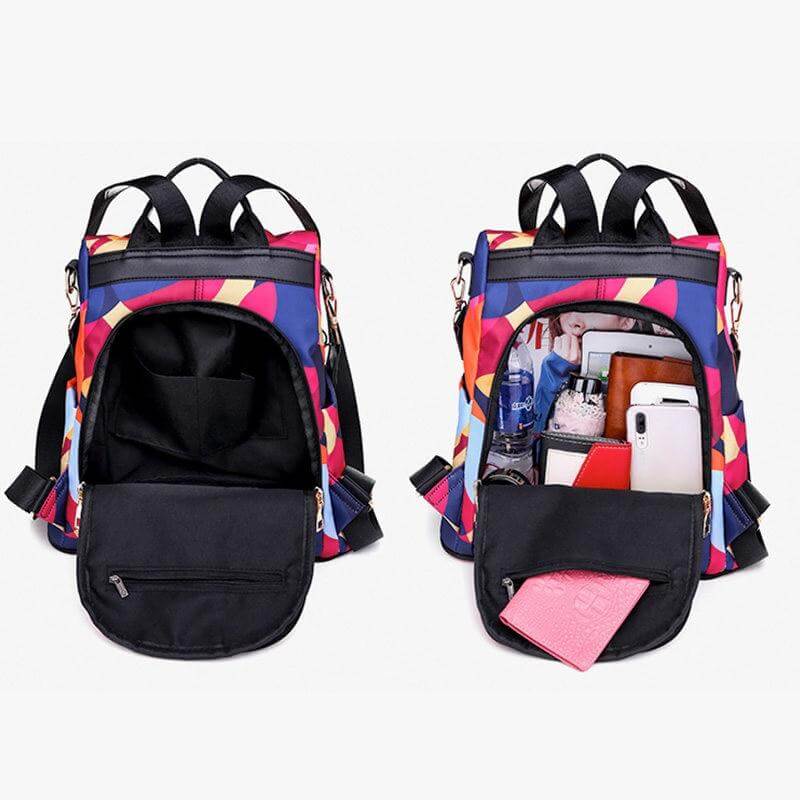 Rymlig laptopväska inuti en unisex ryggsäck med flera fack. Organiserad förvaring för teknik och tillbehör.