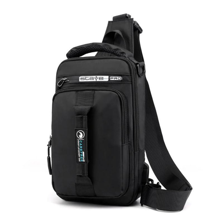 Unisex ryggsäck i oxfordduk med USB-laddningsport och flera fickor, ergonomisk design, vattentät, stilren i svart.