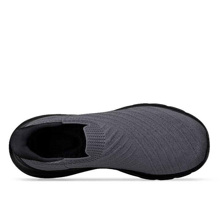 Svarta unisex slip-in komfortskor. Handsfree, bekväma vardagsskor med stötdämpande funktion.