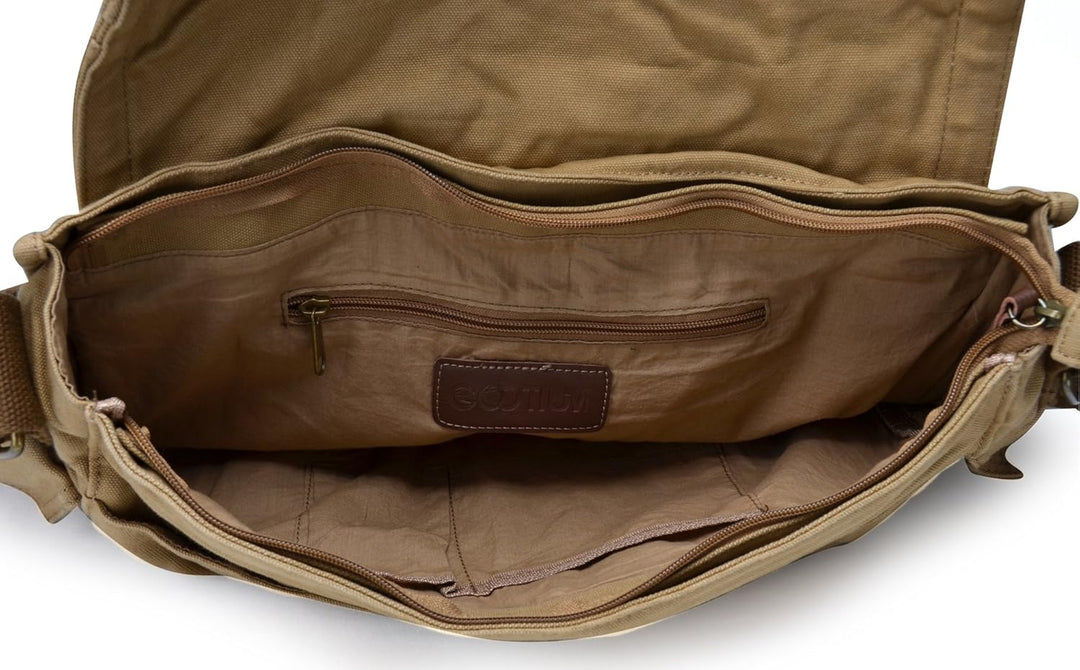 Stilren khaki vintage messengerväska i tålig canvas med robusta spännen, idealisk för vardagen.
