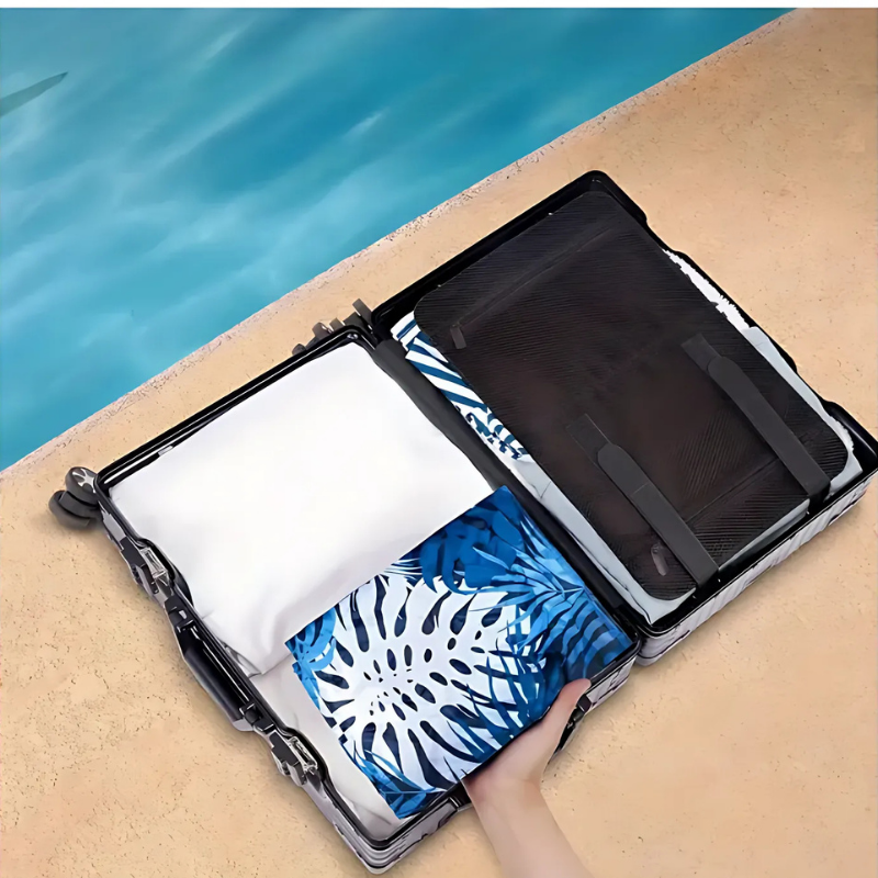 Ergonomisk flytstol i blått och grönt för maximal komfort på stranden