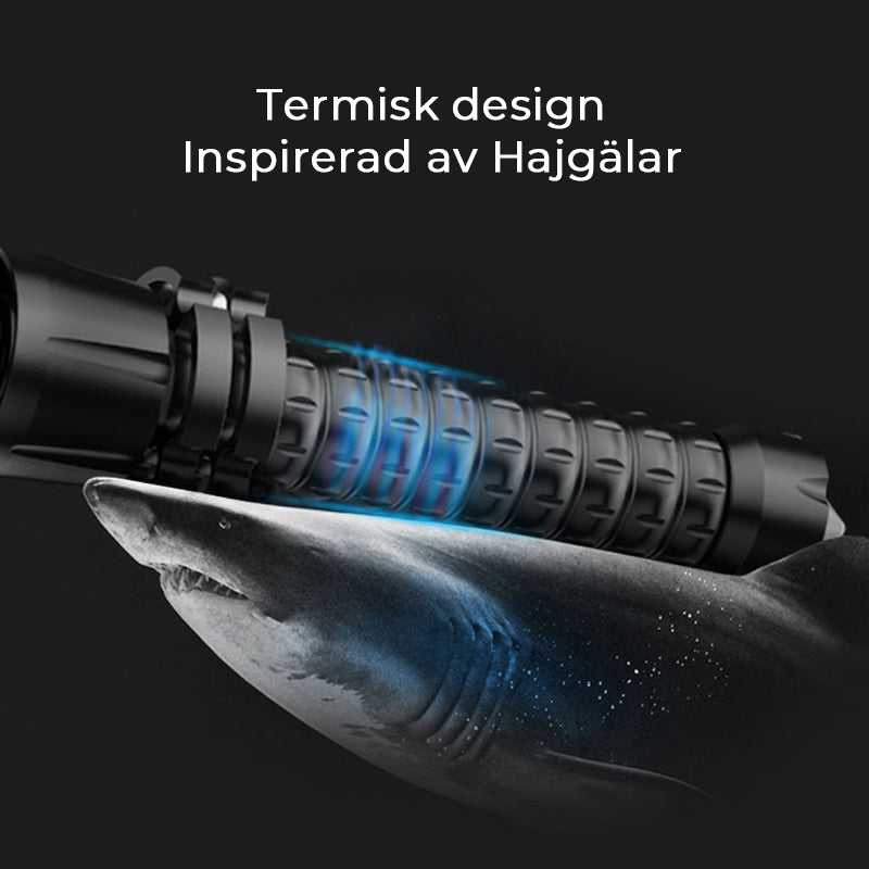 Uppladdningsbar taktisk ficklampa, 90000 lumen, IPX5 vattentät, robust design, för äventyr och nödsituationer.