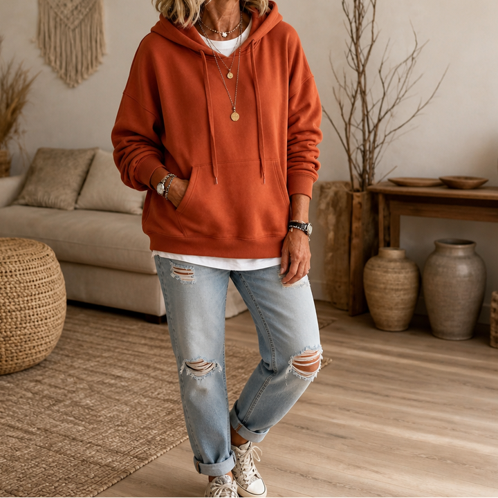 Snygg vardagsklädsel med oversize damtröja med luva