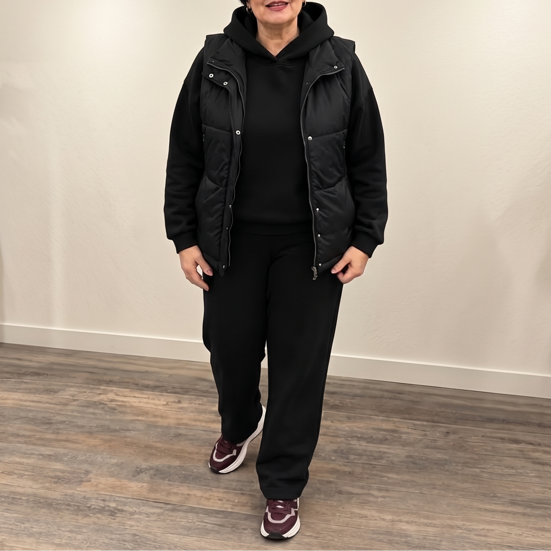 Komplett damset med hoodie, byxor och quiltad ytterväst