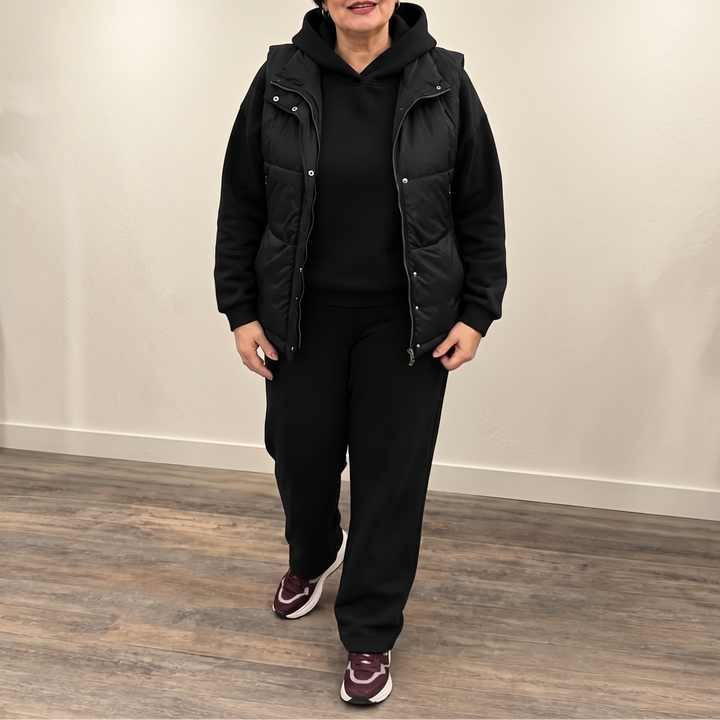 Komplett damset med hoodie, byxor och quiltad ytterväst