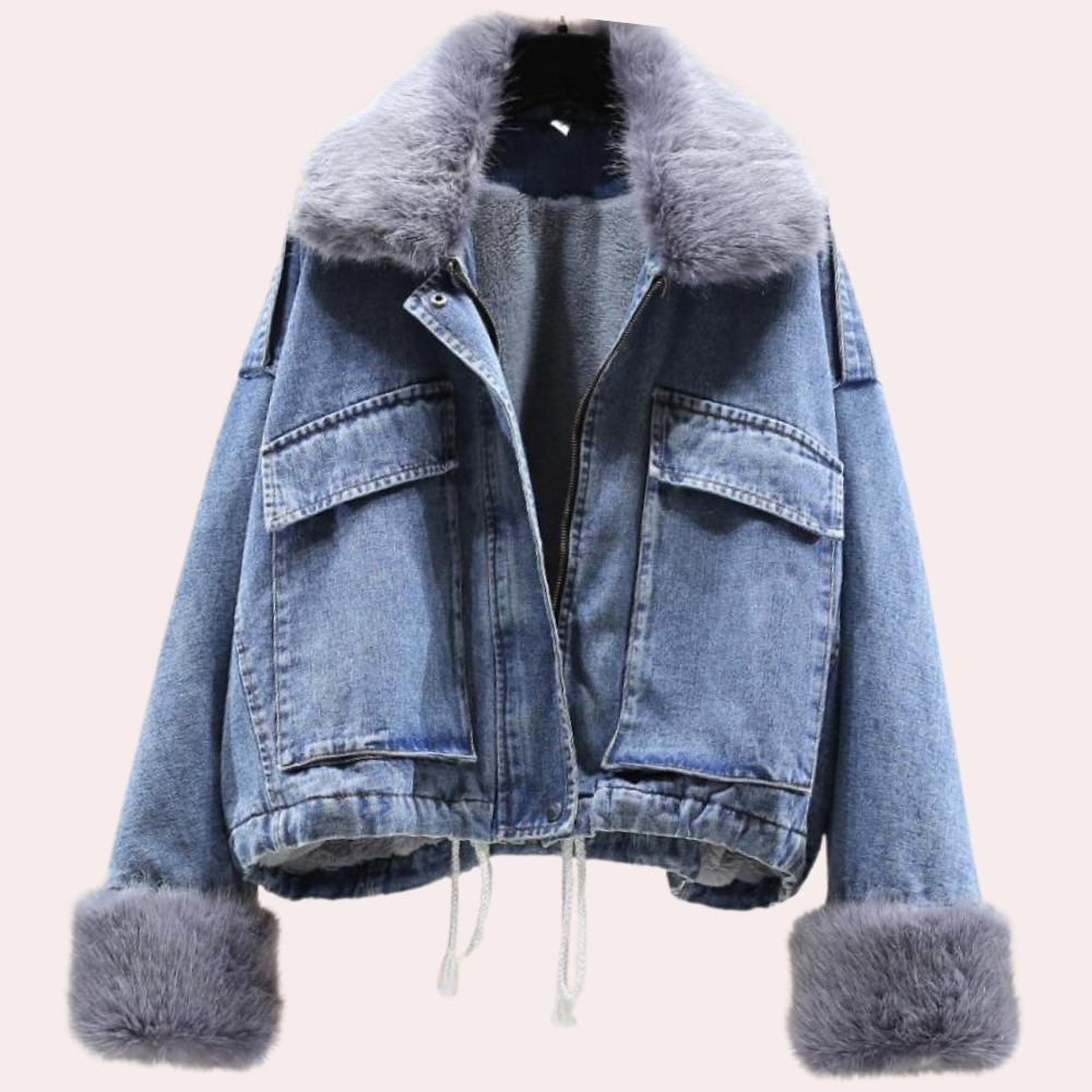 Varm klassisk denim vinterjacka för damer. Trendig och bekväm damjacka för kalla höst- och vinterdagar.