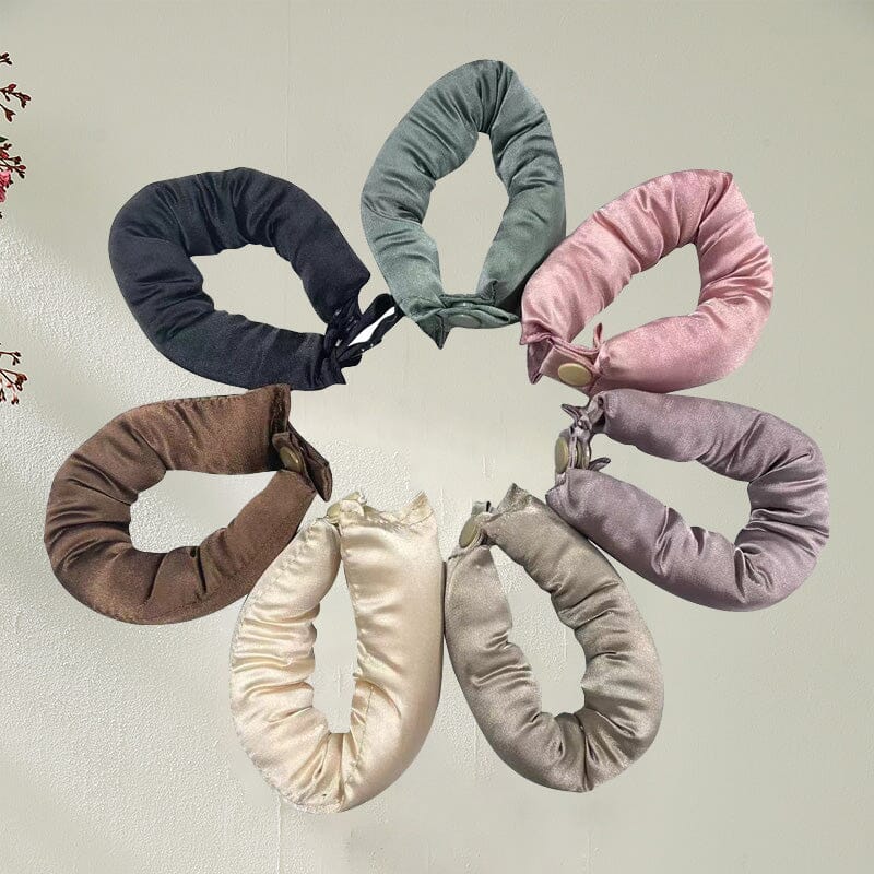 Värmefri curlinghatt i beige satintyg, skonsam hårstyling utan värme för enkel och bekväm lockbildning.
