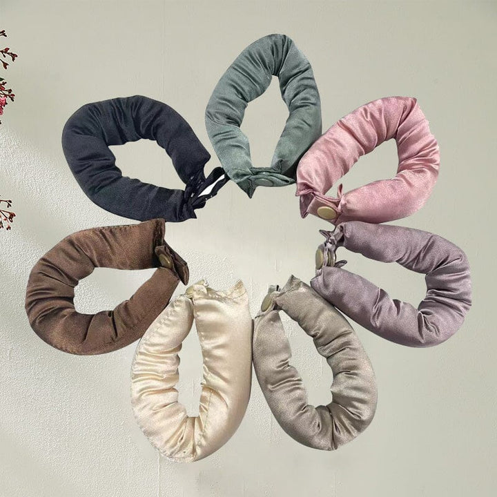 Värmefri curlinghatt i beige satintyg, skonsam hårstyling utan värme för enkel och bekväm lockbildning.
