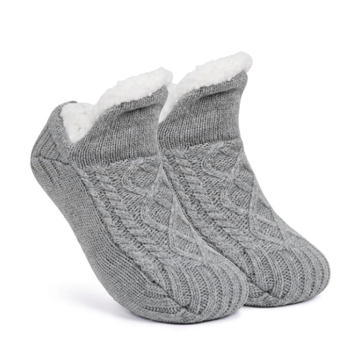 Grå varmfodrade halksockor med stickat mönster
