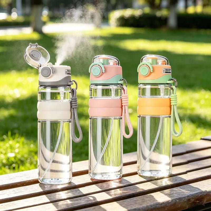 Ergonomisk vattenflaska med sprayfunktion för friluftsliv och sport