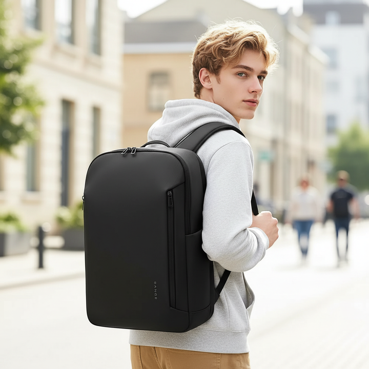 Vattentålig affärsryggsäck för laptop & pendling. Modern, slitstark unisex design, perfekt för resor.