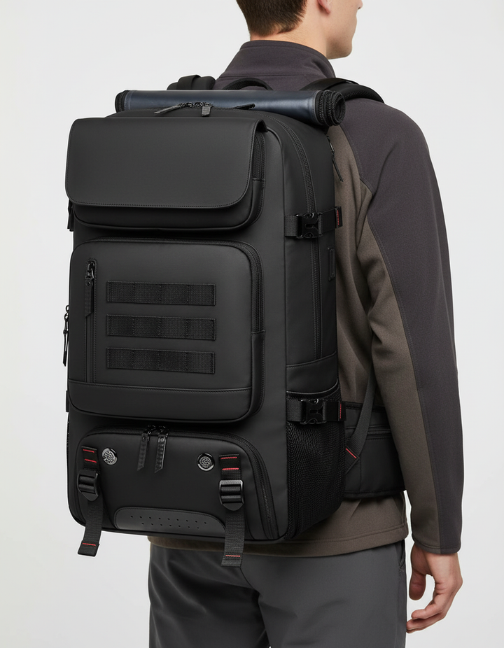 Stor, organiserad WaterGuardian reseryggsäck. Vattentät, med laptopfack & USB-port. Idealisk för långa resor.