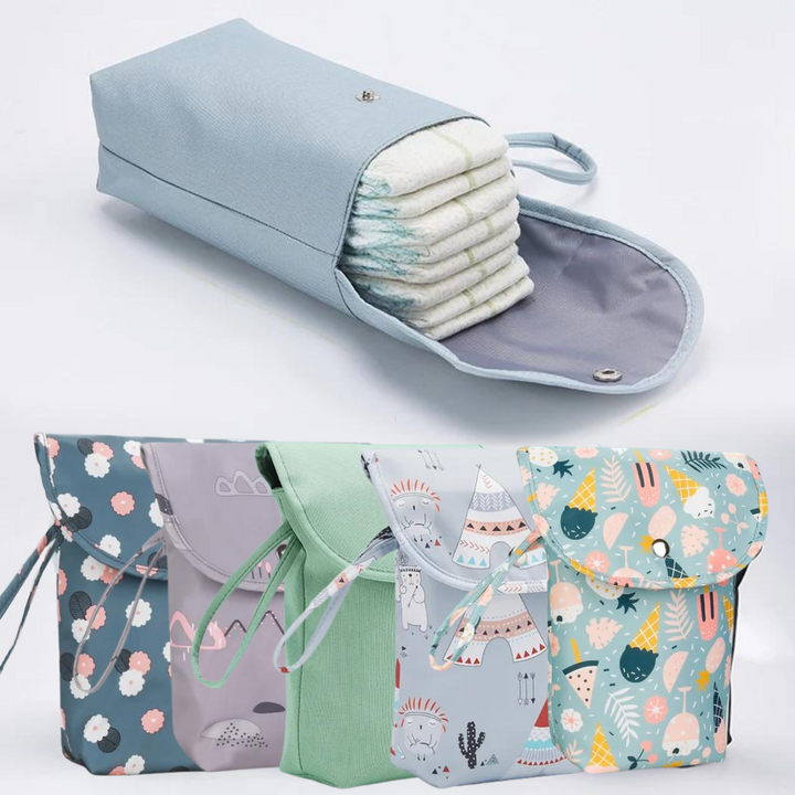 Vattentät skötväska i stilren design för aktiva föräldrar. Perfekt organiserare för blöjor och babyprodukter.