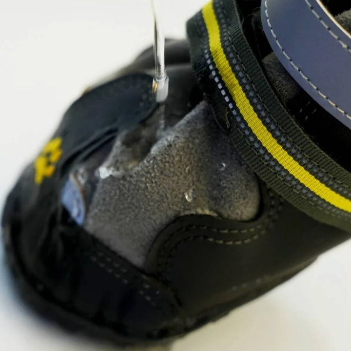 Mångsidiga vattentäta hundskor med reflex för alla typer av utomhusterräng.