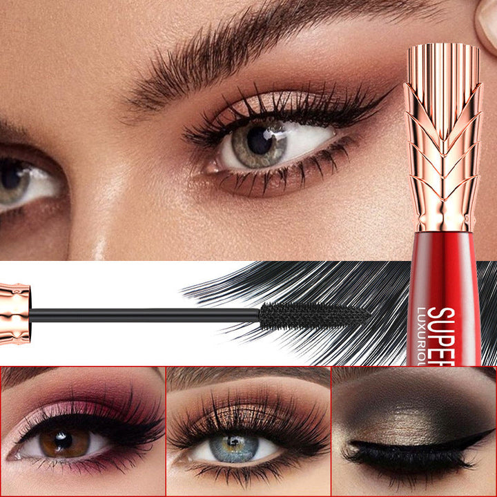 "Vattentät och svettsäker 4D mascara med borste för omedelbar volym. Långvarig, intensiv svart färg för dramatisk look."