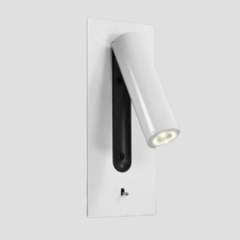 Närupptagning av USB-uttag på sidan av den ställbara vägglampan