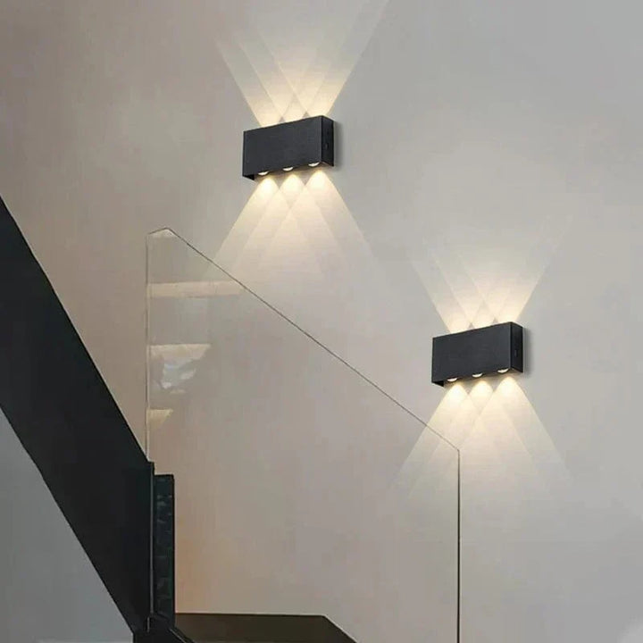 Flexibel LED-vägglampa med laddningsbart batteri och smart design