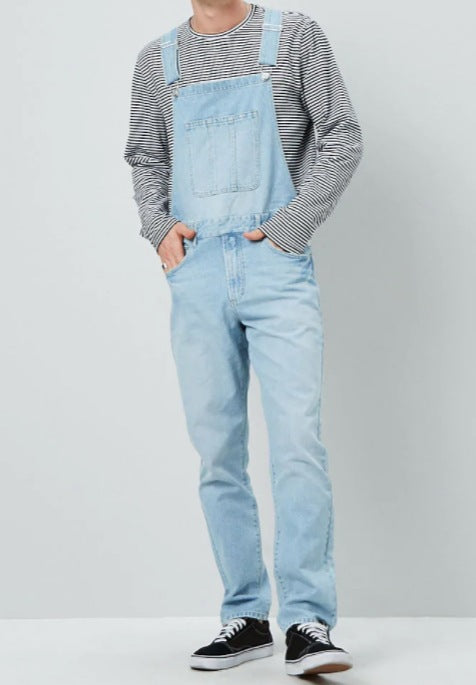 Justerbara denim hängselbyxor för herr med vintage look, bekväma och funktionella för mode och utomhusaktiviteter.