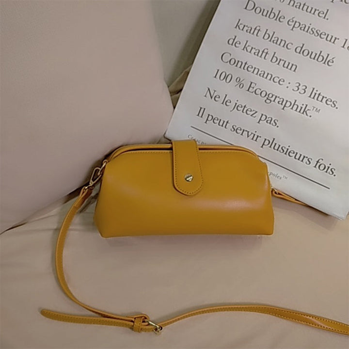 "Vintage Mini Crossbody-väska för damer med retro stil, mässingdetaljer, perfekt för daglig användning. Flera färgval."