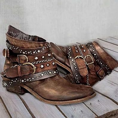 Vintage slip-on damstövlar i brun nyans för bekväm vardagsstil. Perfekta höstskor & vinterstövlar för mode.