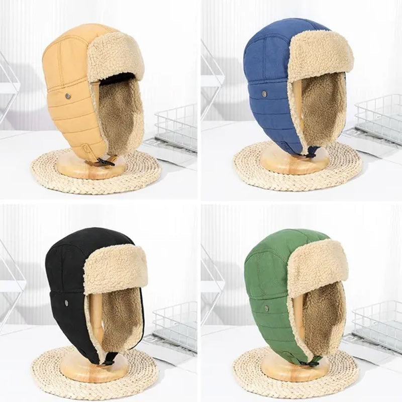Vintermössa i fleece med öronvärmare för herr och dam, varm och trendig, finns i brun, grön, marinblå och svart.